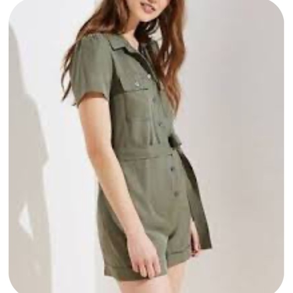 LOFT Women's Size 12 Olive Green Button-Up Romper with Cuffed Shorts + Tie Waist - Picture 2 of 16